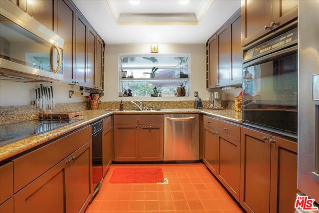 1237 Brian Street, Placentia CA: https://media.crmls.org/mediaz/e37c23ed-77fa-40a6-ad33-33dcdfb275c6.jpg
