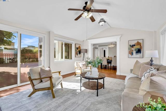 39478 Zacate Ave, Fremont CA: https://media.crmls.org/mediaz/e37c834d-9742-407f-b796-559081fcb008.jpg