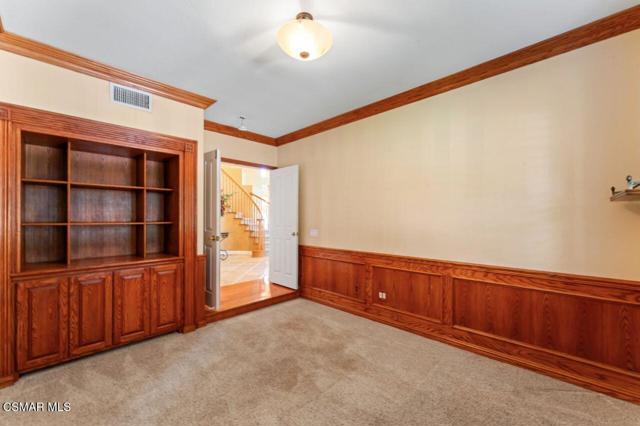 64 Highland Road, Simi Valley CA: https://media.crmls.org/mediaz/e37cf8a0-ee32-496a-ae6b-c25ca282521a.jpg