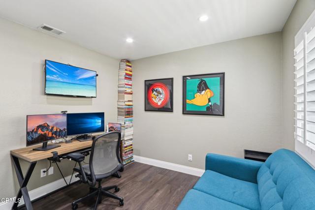5406 luis Drive, Agoura Hills CA: https://media.crmls.org/mediaz/e37d25f7-6aee-4f0a-8607-2386f70c7346.jpg