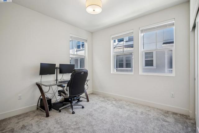 Image 21 of 60 For 37450 Watersail Way