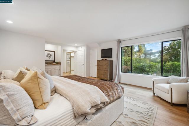 4104 El Nido Ranch Rd, Lafayette CA: https://media.crmls.org/mediaz/e37dc780-7b60-420f-a569-1e1b3bce1b95.jpg