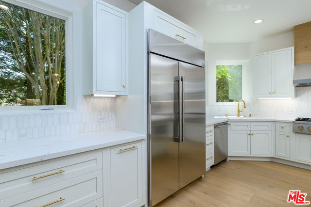 4929 Lakeview Canyon Road, Westlake Village CA: https://media.crmls.org/mediaz/e37e2ac5-57c5-48a6-989b-e4f5e19446f8.jpg