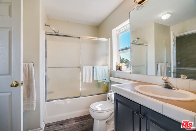 121 Navajo Lane, Topanga CA: https://media.crmls.org/mediaz/e37e4ba3-0c8e-4ca0-ad07-cf2265218307.jpg