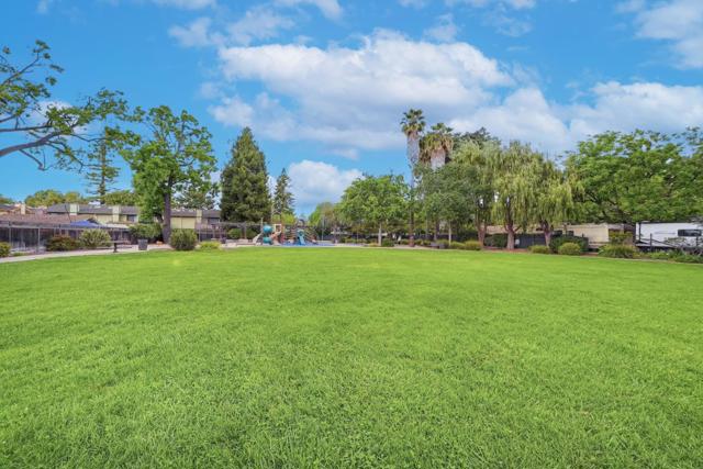 38 Devonshire Avenue, Mountain View CA: https://media.crmls.org/mediaz/e37f376b-b620-40bd-9104-6ad11e31c08c.jpg