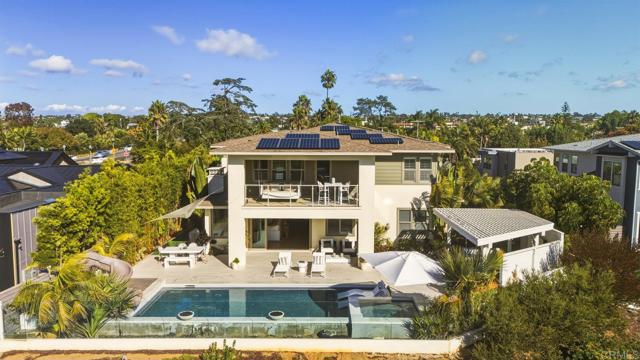 870 Hymettus Avenue, Encinitas CA: https://media.crmls.org/mediaz/e37f9a09-3596-41df-9a7b-126378aecf3e.jpg