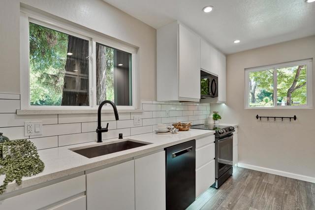 228 Central Avenue, Mountain View CA: https://media.crmls.org/mediaz/e380781c-882f-436f-8333-f05f6d7e605a.jpg