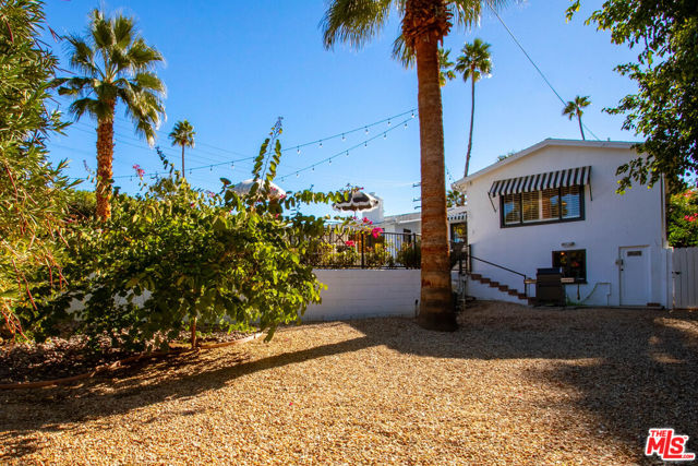 148 W Camino Descanso, Palm Springs, CA 92264