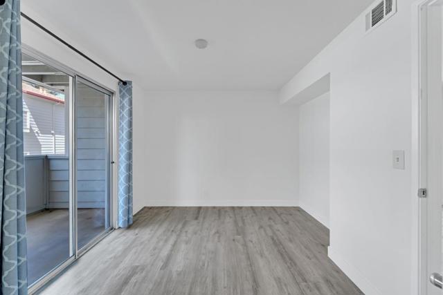 29628 Desert Oak Ct, Hayward CA: https://media.crmls.org/mediaz/e381c16f-99af-40e8-8b83-88350494dd83.jpg