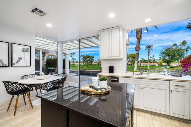 75720 Vista Del Rey, Indian Wells CA: https://media.crmls.org/mediaz/e3838c70-0954-488e-9777-ab4676fc2dca.jpg