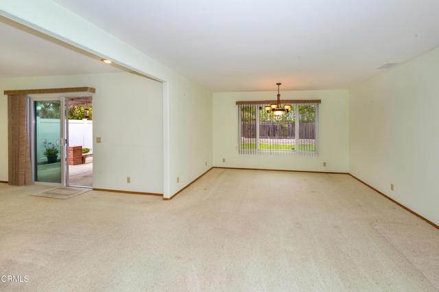 2060 Olga Street, Oxnard CA: https://media.crmls.org/mediaz/e3842afb-47f8-4384-a282-dfd3c31f2e6f.jpg