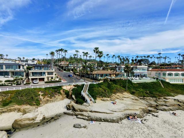 210 Palomar Ave, La Jolla CA: https://media.crmls.org/mediaz/e3853d56-5c35-4ac3-9b39-1441e24f2342.jpg