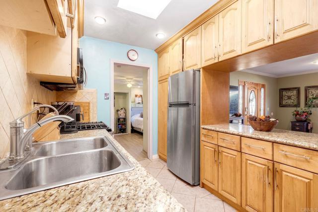 78 Sherwood Street, Chula Vista CA: https://media.crmls.org/mediaz/e38546f6-f3a8-4548-bce0-a935f5e2be6e.jpg