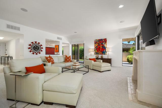 7 Dartmouth Drive, Rancho Mirage CA: https://media.crmls.org/mediaz/e385eeb2-ae8b-4300-9abf-c4540a516df4.jpg