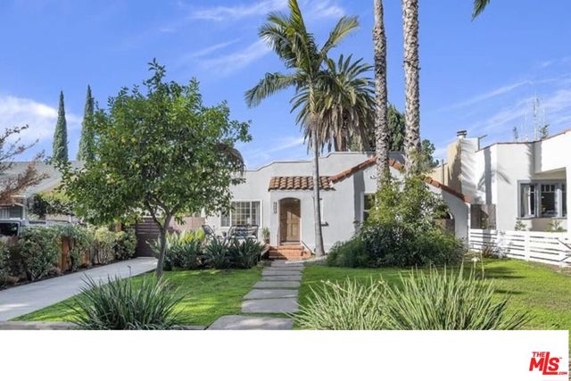 1231 Poinsettia Drive photo 1