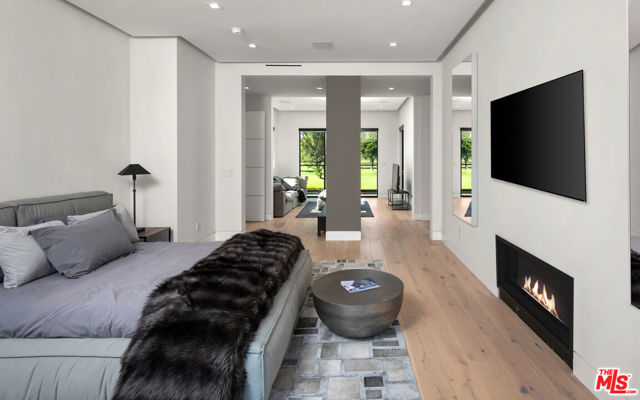 12720 Montana Avenue, Los Angeles CA: https://media.crmls.org/mediaz/e386af88-5e8c-40cd-a0fe-6e24997dcb9b.jpg