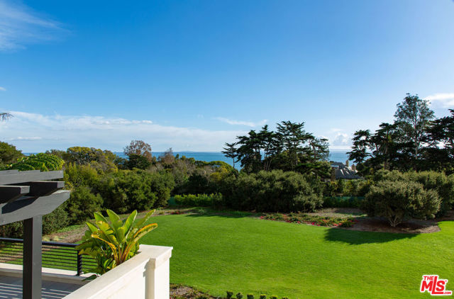 1437 S Jameson Lane, Montecito CA: https://media.crmls.org/mediaz/e3871591-b2a0-49d1-ba32-1262a193bec5.jpg