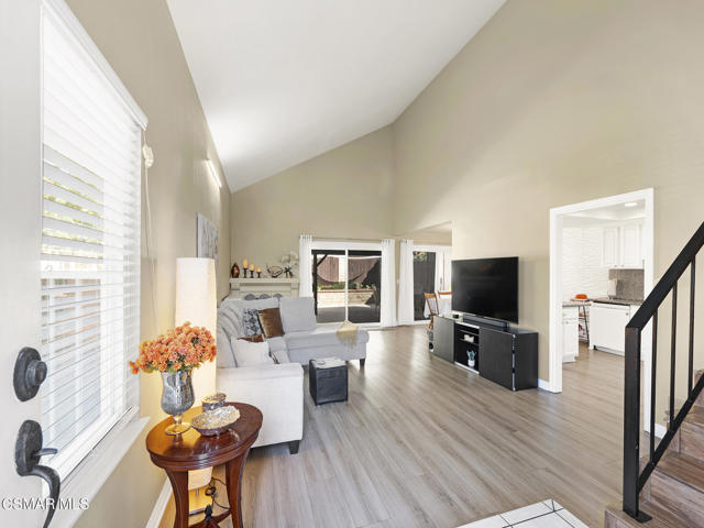 190 Donegal Avenue, Newbury Park CA: https://media.crmls.org/mediaz/e387b892-d4e7-4c1d-a7d7-bff01bad55dc.jpg