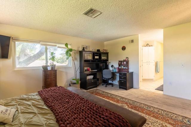 33212 Mill Creek Rd, Pauma Valley CA: https://media.crmls.org/mediaz/e388cafa-3367-4649-99cb-7b2c87587e1d.jpg