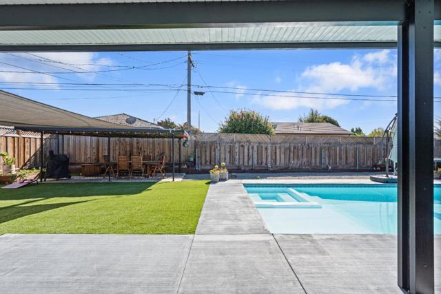 1231 Westward Drive, Hollister CA: https://media.crmls.org/mediaz/e3893620-6639-49e6-9d03-4c69a293b7fe.jpg