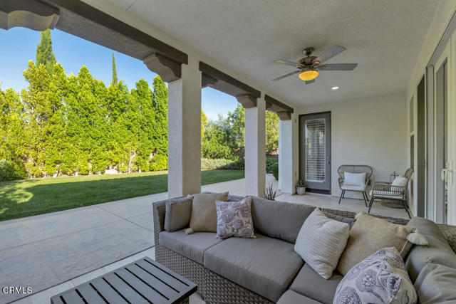 11806 Ricasoli Way, Porter Ranch CA: https://media.crmls.org/mediaz/e3895c56-ae10-4e41-948c-3612aa1c0d77.jpg