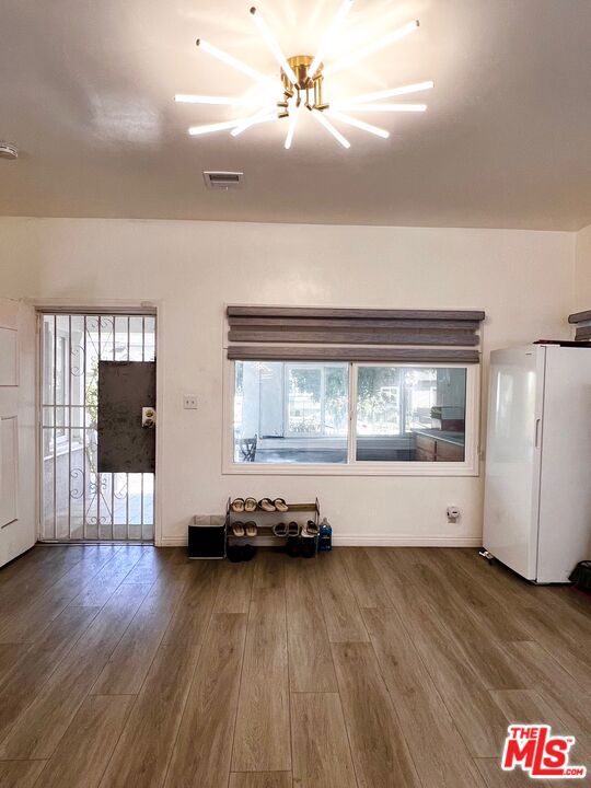 1207 S Harvard Boulevard, Los Angeles CA: https://media.crmls.org/mediaz/e38a463b-50a9-4231-8ed5-9979f927d4e0.jpg