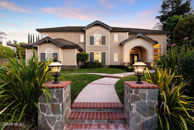 684 Noble Road, Simi Valley CA: https://media.crmls.org/mediaz/e38b191f-6f9f-4fce-8184-cae195968f38.jpg