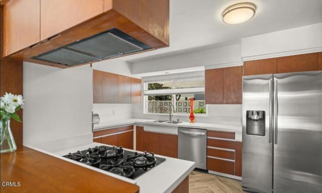 Detail Gallery Image 35 of 73 For 2421 C St, Bakersfield,  CA 93301 - 2 Beds | 2 Baths