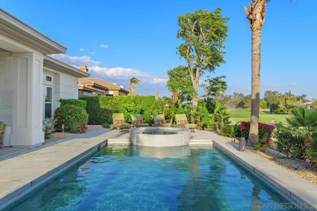 38 Calle Del Norte, Rancho Mirage CA: https://media.crmls.org/mediaz/e38bd6fa-1323-4dcd-bcac-4643e80b85ff.jpg