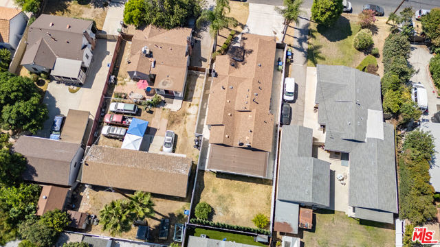 15065 Vose Street, Van Nuys CA: https://media.crmls.org/mediaz/e38d2bfa-cfb3-4b67-b693-b2ff326c388e.jpg