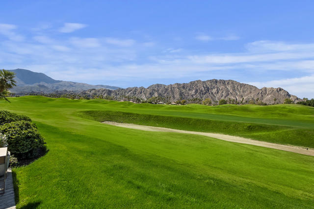 54841 Inverness Way, La Quinta CA: https://media.crmls.org/mediaz/e38d8244-435f-4b7a-9119-42ab6b6860a3.jpg