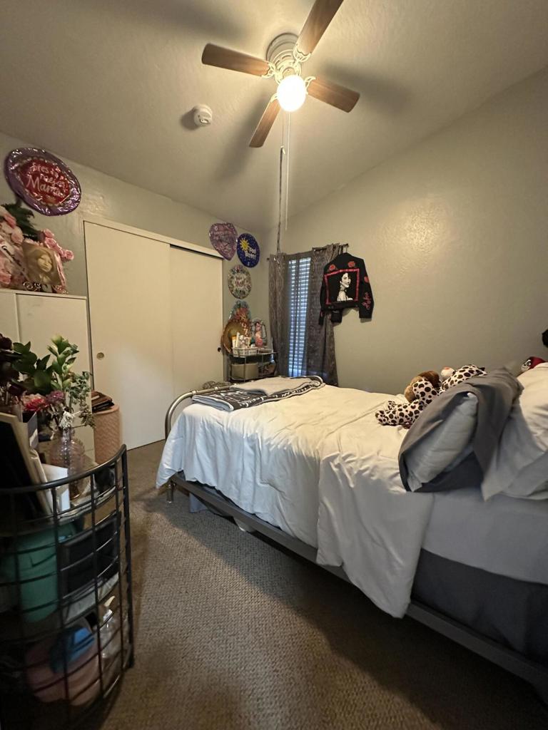 https://media.crmls.org/mediaz/e38e2304-374a-4aa1-b29e-398073c34ec3.jpg?preset=X-Large
