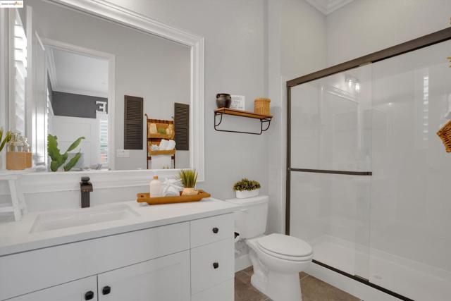 542 Harbor Cove Cir, Discovery Bay CA: https://media.crmls.org/mediaz/e38e4db0-9ea6-4352-a75e-ad28f60ed063.jpg
