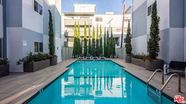 1818 Thayer Avenue, Los Angeles CA: https://media.crmls.org/mediaz/e38eca98-4760-4f50-a0df-a2523c5ef5d4.jpg