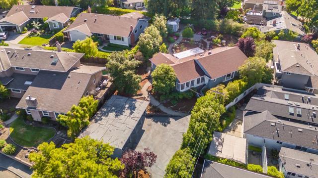 206 Frances Lane, Redwood City CA: https://media.crmls.org/mediaz/e38f07bd-cbbf-492f-85a6-c7f8b8038d4a.jpg