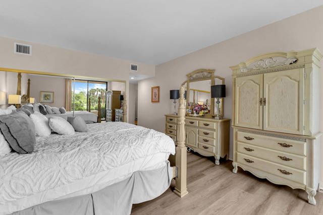 910 Island Drive #112, Rancho Mirage, CA 92270