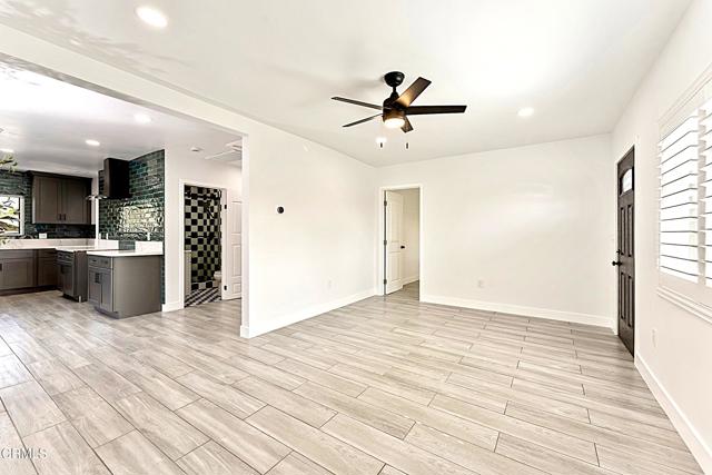 1121 La Puerta Street, Los Angeles CA: https://media.crmls.org/mediaz/e38fe653-3e03-4733-b7e0-7a409402a0f0.jpg