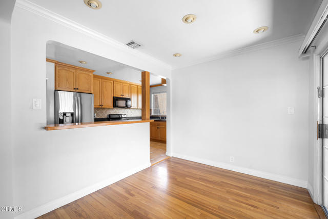 Detail Gallery Image 13 of 56 For 2444 N Parish Pl, Burbank,  CA 91504 - 3 Beds | 1 Baths