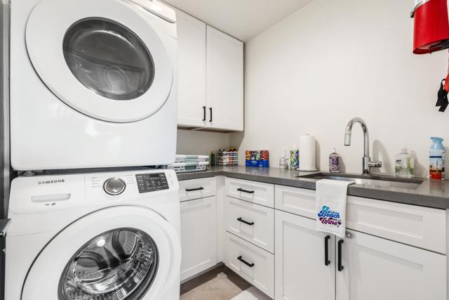 5080 Carlsbad Blvd, Carlsbad CA: https://media.crmls.org/mediaz/e3919248-046a-49d5-a97a-f0d36c1e054a.jpg