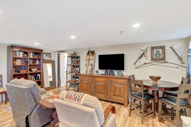 560 Seeforever Dr, San Marcos CA: https://media.crmls.org/mediaz/e391a6fe-f4f1-4a82-af17-a541177fb64c.jpg