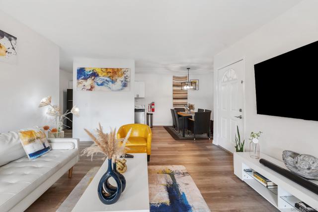 2910 Alta View Dr, San Diego CA: https://media.crmls.org/mediaz/e391cb97-b222-42bd-8c54-50faedcb1814.jpg