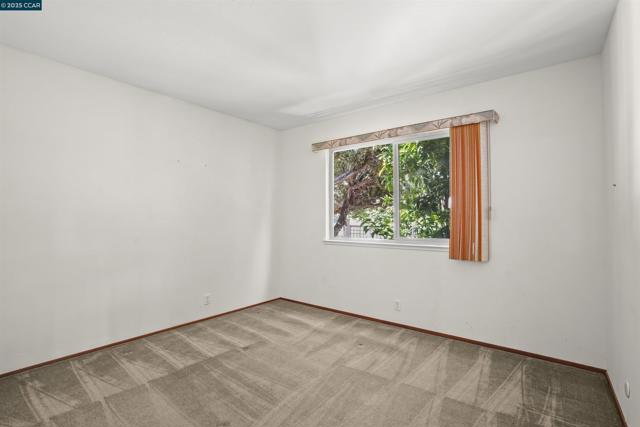 220 Daylight Pl, Danville CA: https://media.crmls.org/mediaz/e391d1a3-d434-4c61-a523-7c98b0d96619.jpg