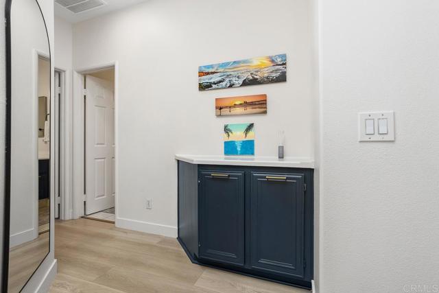 646 Sumner Way, Oceanside CA: https://media.crmls.org/mediaz/e391eea9-01fa-4d9f-94ab-edbd2a214786.jpg