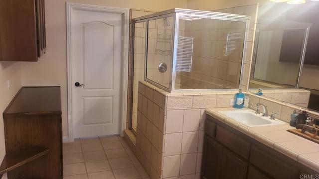 9367 Mustang Av, Apple Valley CA: https://media.crmls.org/mediaz/e39243e2-6d80-4673-bf68-d23940775289.jpg
