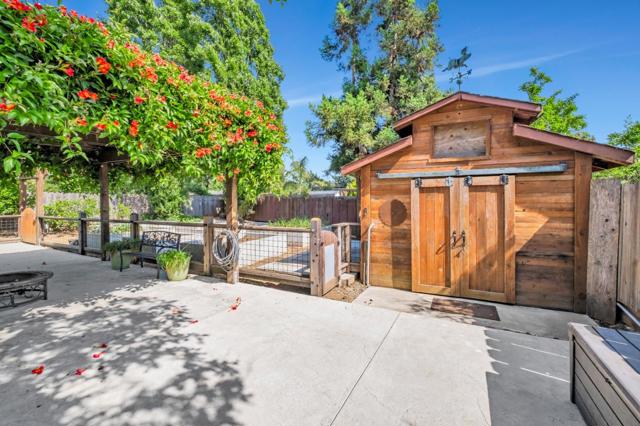 18 Linden Road, Watsonville CA: https://media.crmls.org/mediaz/e392f55a-2fbc-46ab-bad5-45ace4dcb186.jpg