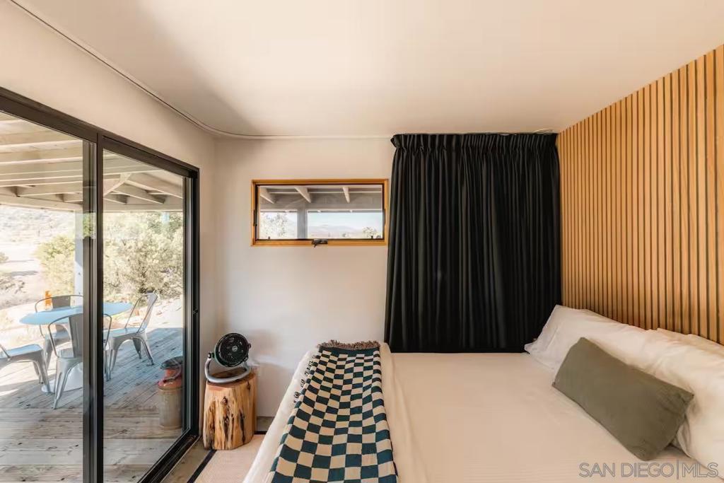 MLS #250043924SD image #24