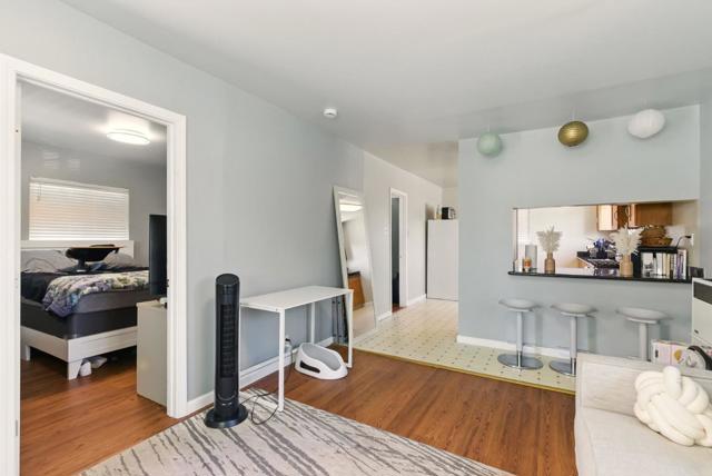 109 Dumbarton Avenue, Redwood City CA: https://media.crmls.org/mediaz/e393a5bb-2185-4e4b-9e52-7045ab158a58.jpg