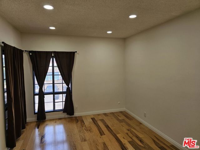 941 W Carson Street, Torrance CA: https://media.crmls.org/mediaz/e393d236-2899-4220-b4b3-9ac7f3a6da5a.jpg