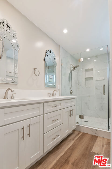 6421 Gaviota Avenue, Van Nuys CA: https://media.crmls.org/mediaz/e393d9bc-36f7-42ad-91c6-5aa98ca7fb31.jpg