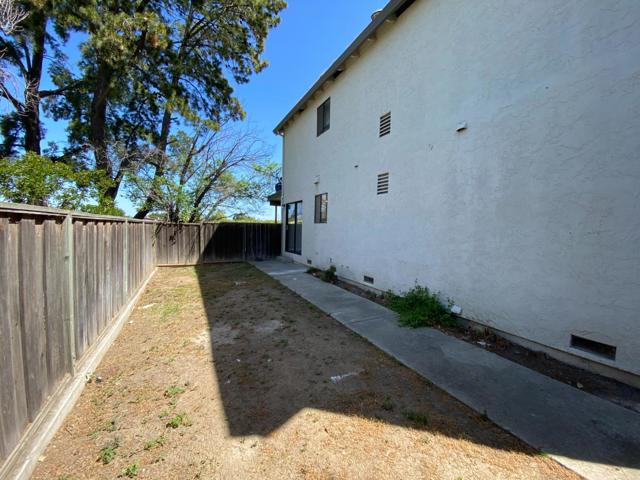 4965 Edgar Court, San Jose CA: https://media.crmls.org/mediaz/e3941008-796e-4151-b49c-541ccc636c50.jpg